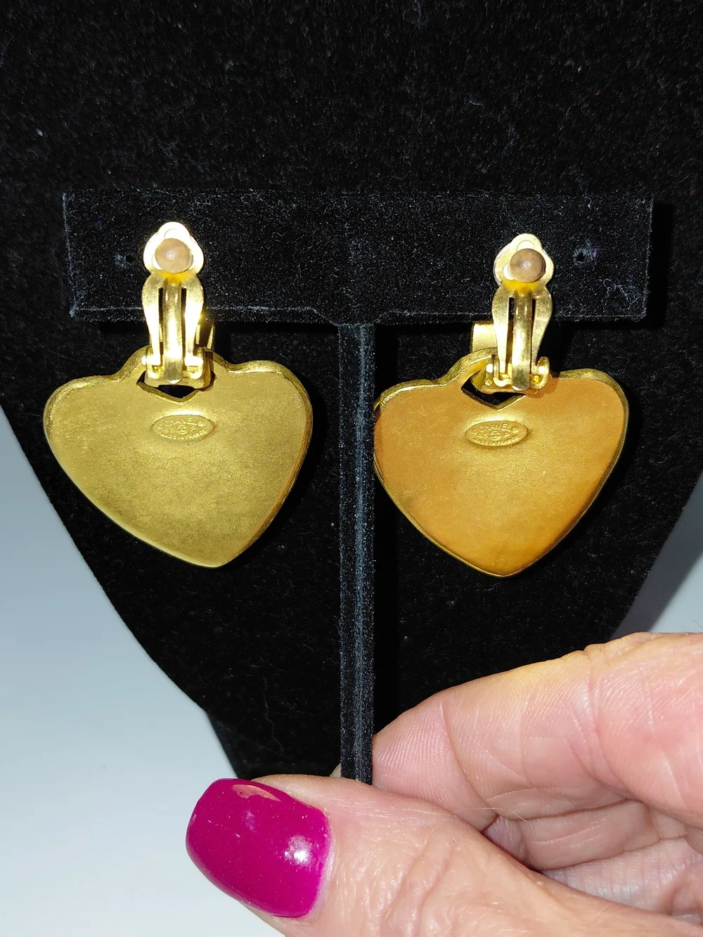 VTG Chanel Brushed Gold Heart CC Logo Clip On Drop Dangle Earrings. VGVC!